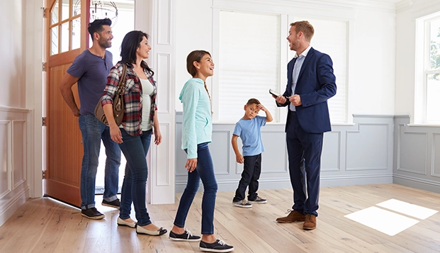 Sinanpaşa Emlakçı